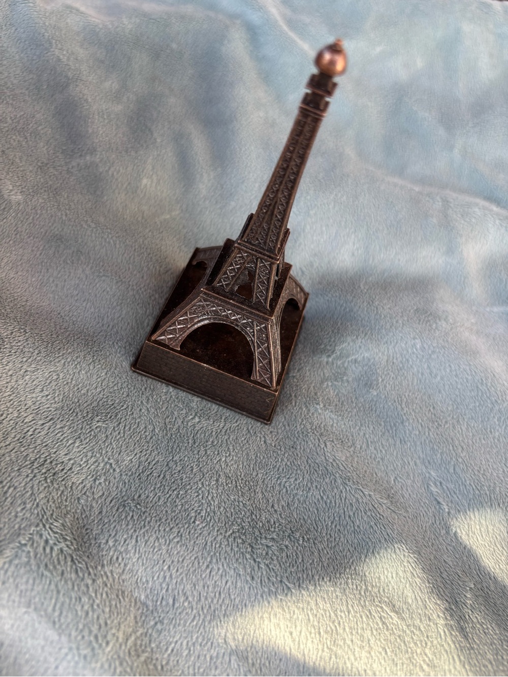 Vintage mini Eiffel tower pencil sharpener trinket